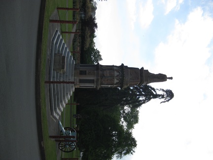 3 King George Statue